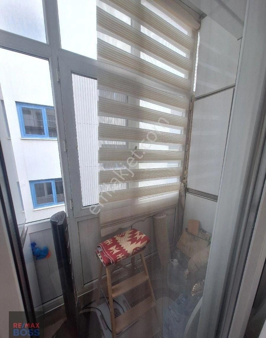 Kennedy Caddesınde Icı Full Yapılı Masrafsız 3+1 Satılık Daıre - Görsel 7