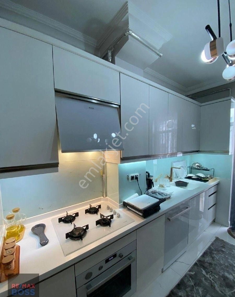 Kennedy Caddesınde Icı Full Yapılı Masrafsız 3+1 Satılık Daıre - Görsel 11