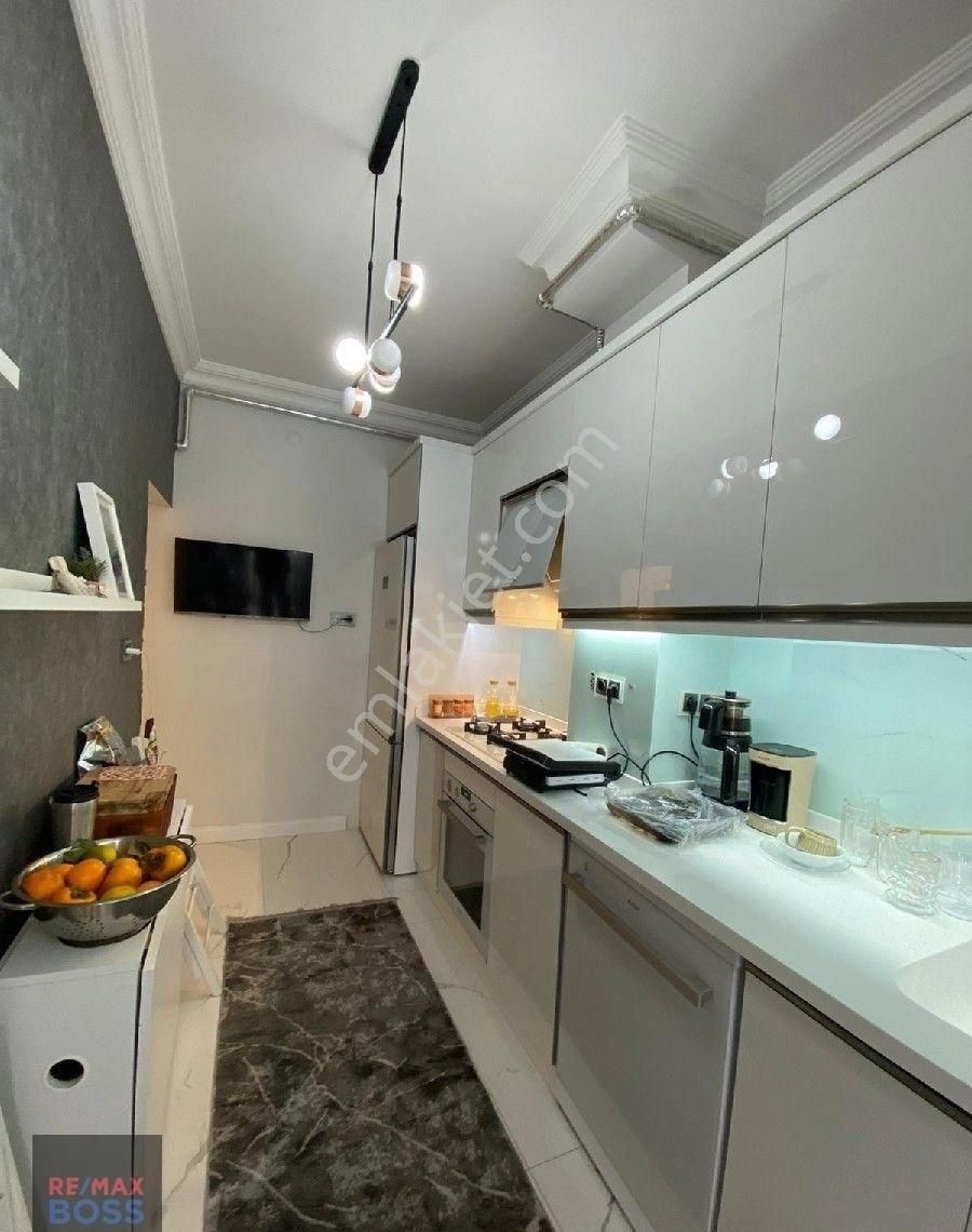 Kennedy Caddesınde Icı Full Yapılı Masrafsız 3+1 Satılık Daıre - Görsel 31