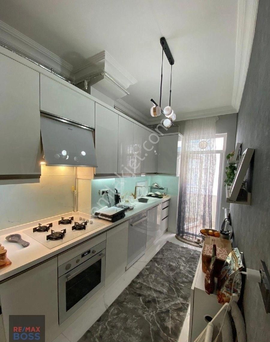 Kennedy Caddesınde Icı Full Yapılı Masrafsız 3+1 Satılık Daıre - Görsel 17