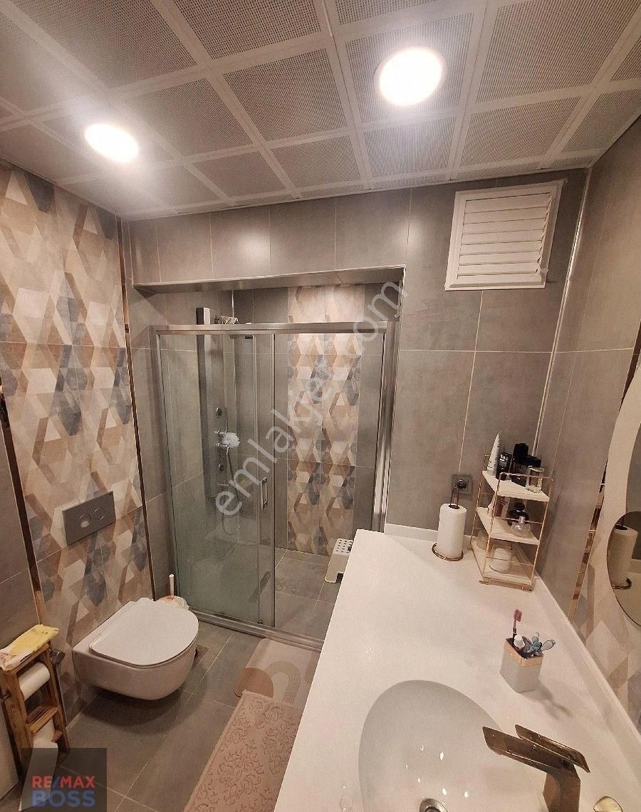 Kennedy Caddesınde Icı Full Yapılı Masrafsız 3+1 Satılık Daıre - Görsel 24