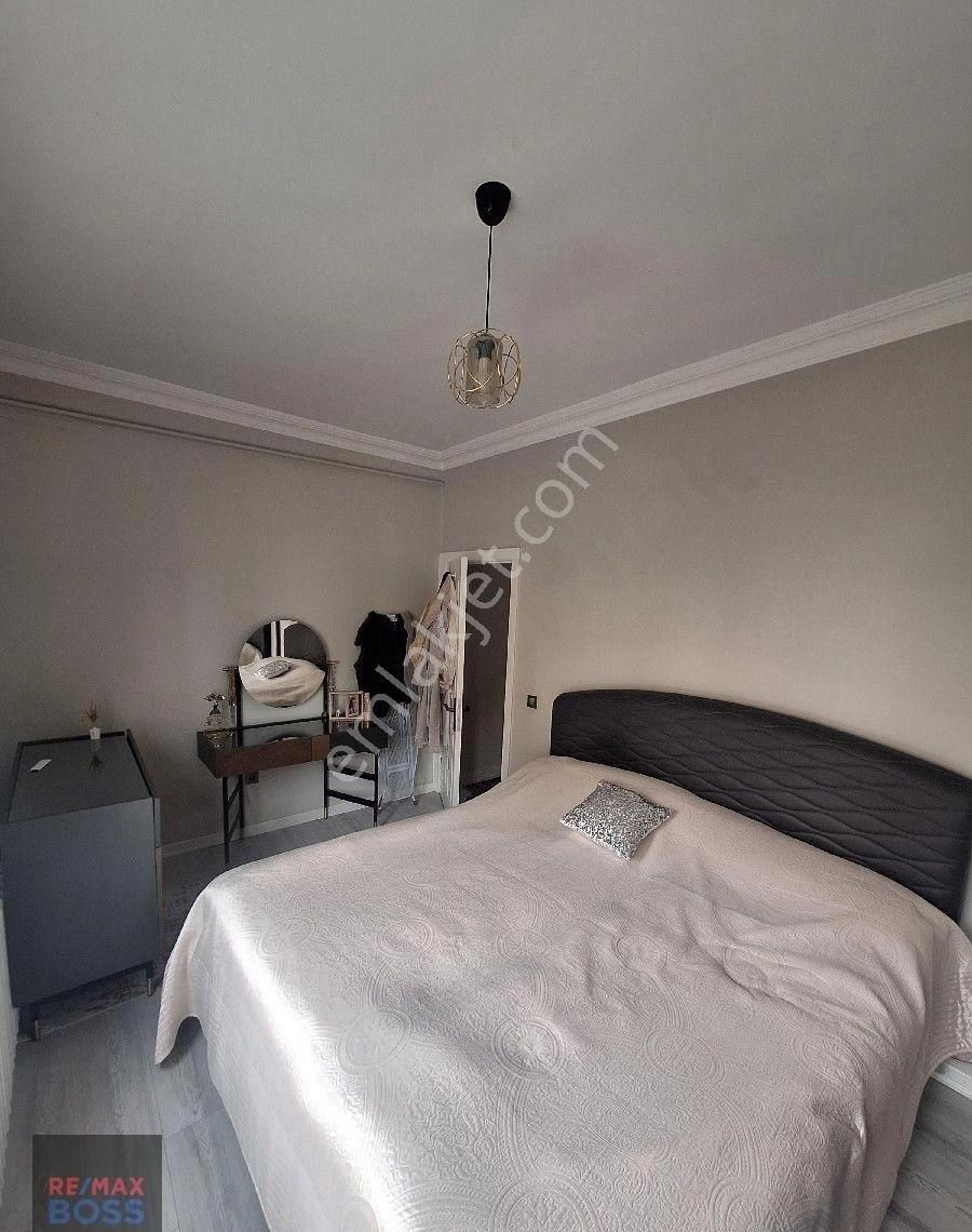 Kennedy Caddesınde Icı Full Yapılı Masrafsız 3+1 Satılık Daıre - Görsel 23