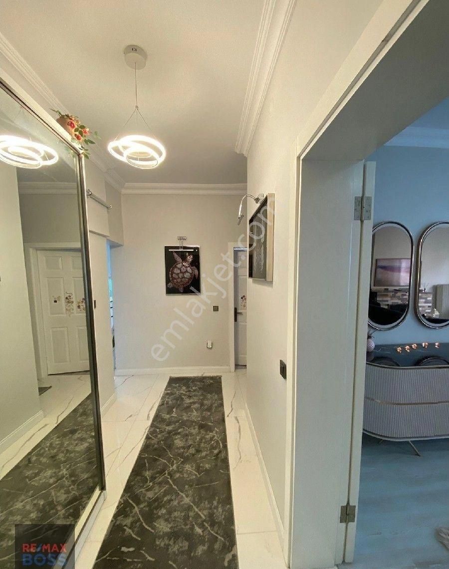 Kennedy Caddesınde Icı Full Yapılı Masrafsız 3+1 Satılık Daıre - Görsel 5