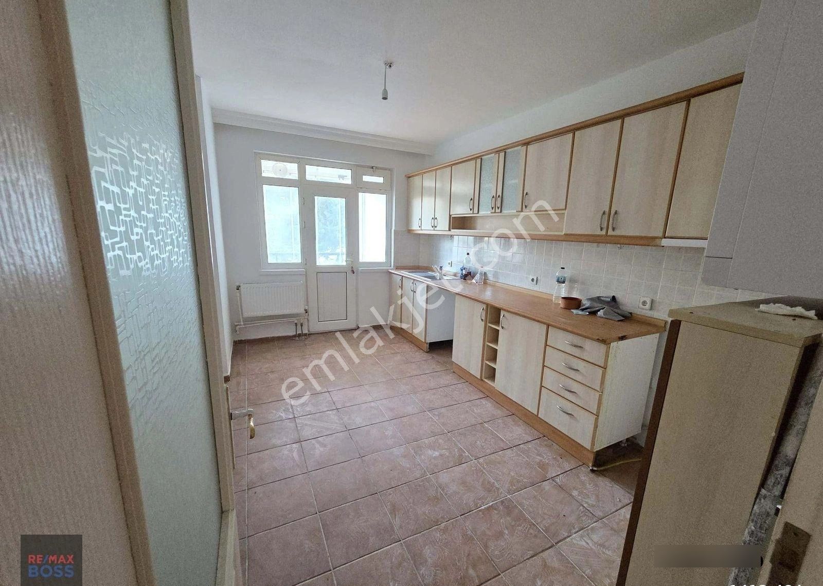 Akpınarda Temiz Boyalı 3+1 Arakat Kiralık - Görsel 17