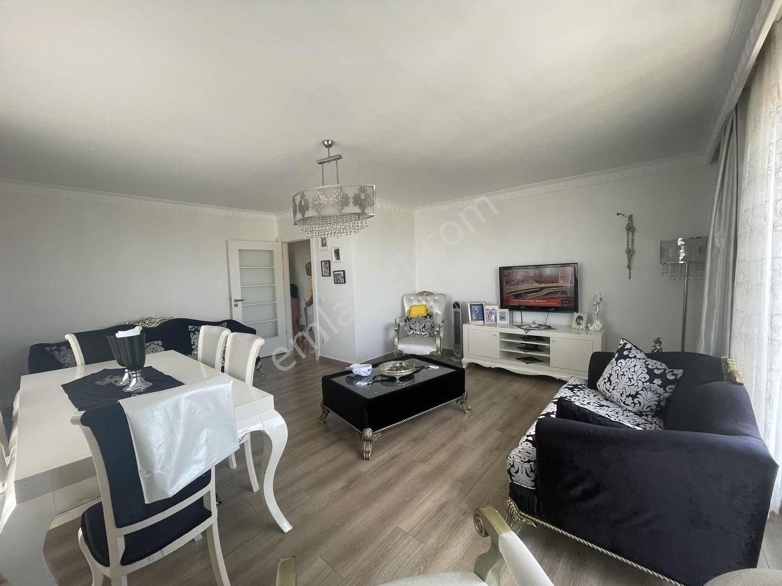 Şerifalide Sosyal Donatılı Site İçinde 4+1 Satlık Daire/for Sale - Görsel 11