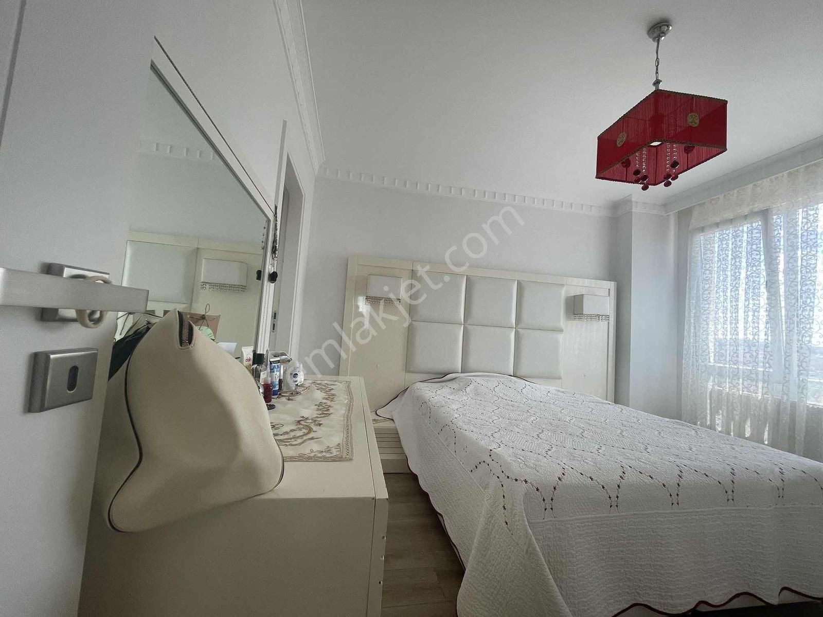 Şerifalide Sosyal Donatılı Site İçinde 4+1 Satlık Daire/for Sale - Görsel 16