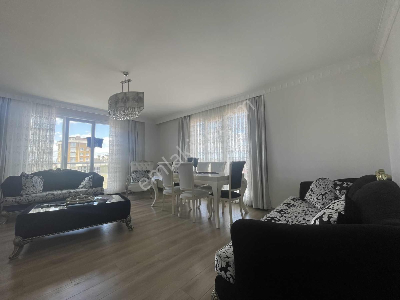 Şerifalide Sosyal Donatılı Site İçinde 4+1 Satlık Daire/for Sale - Görsel 17