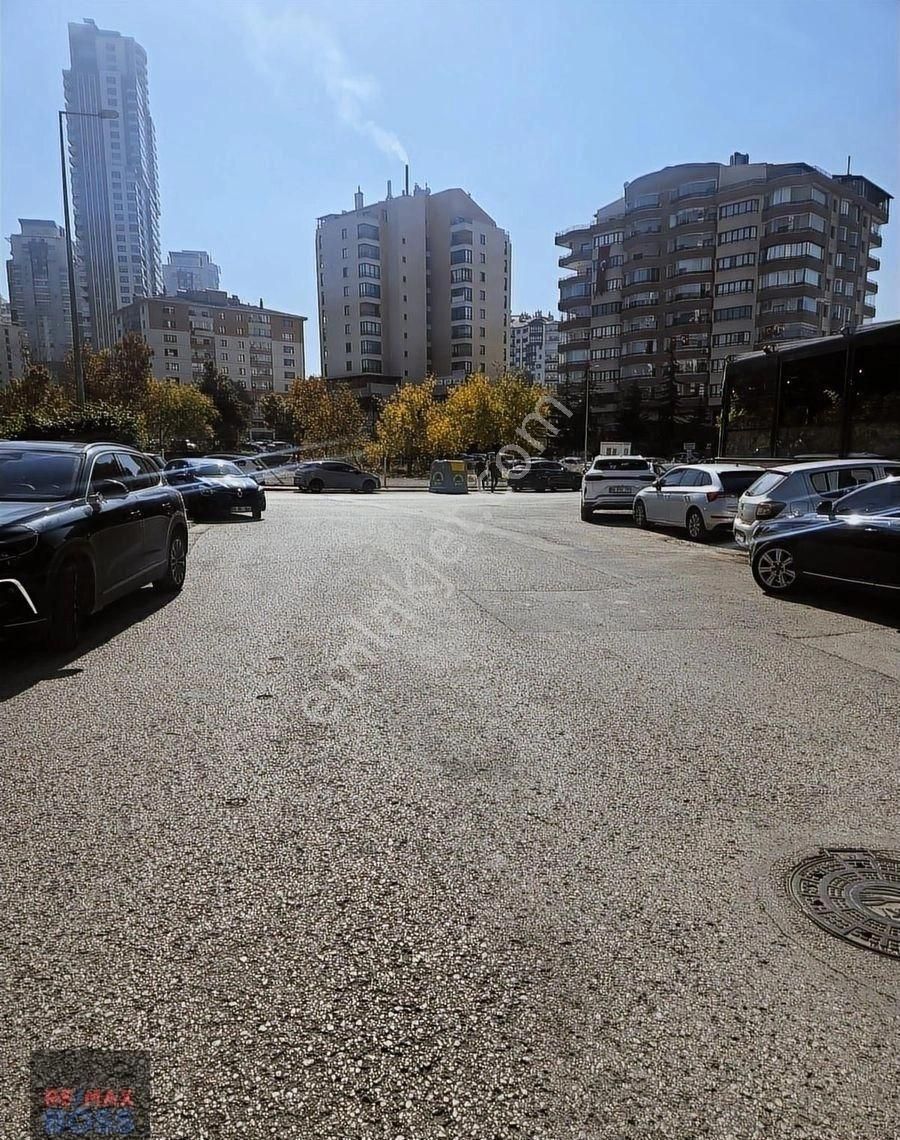 Çukurambar Meva Da Köşe Dükkan Remax Güvencesi İle