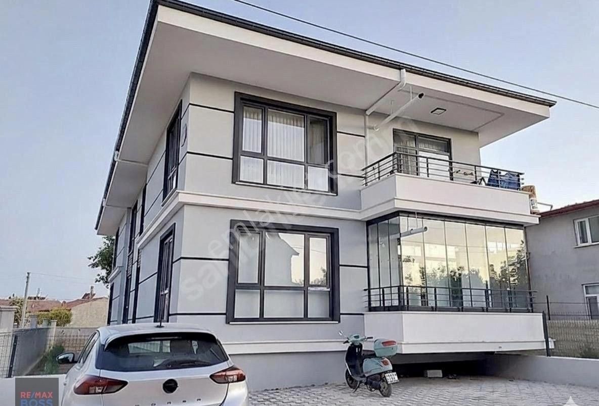 Meram Merkez'de Full Yapılı Geniş 2+1 Fırsat Daire - Görsel 3