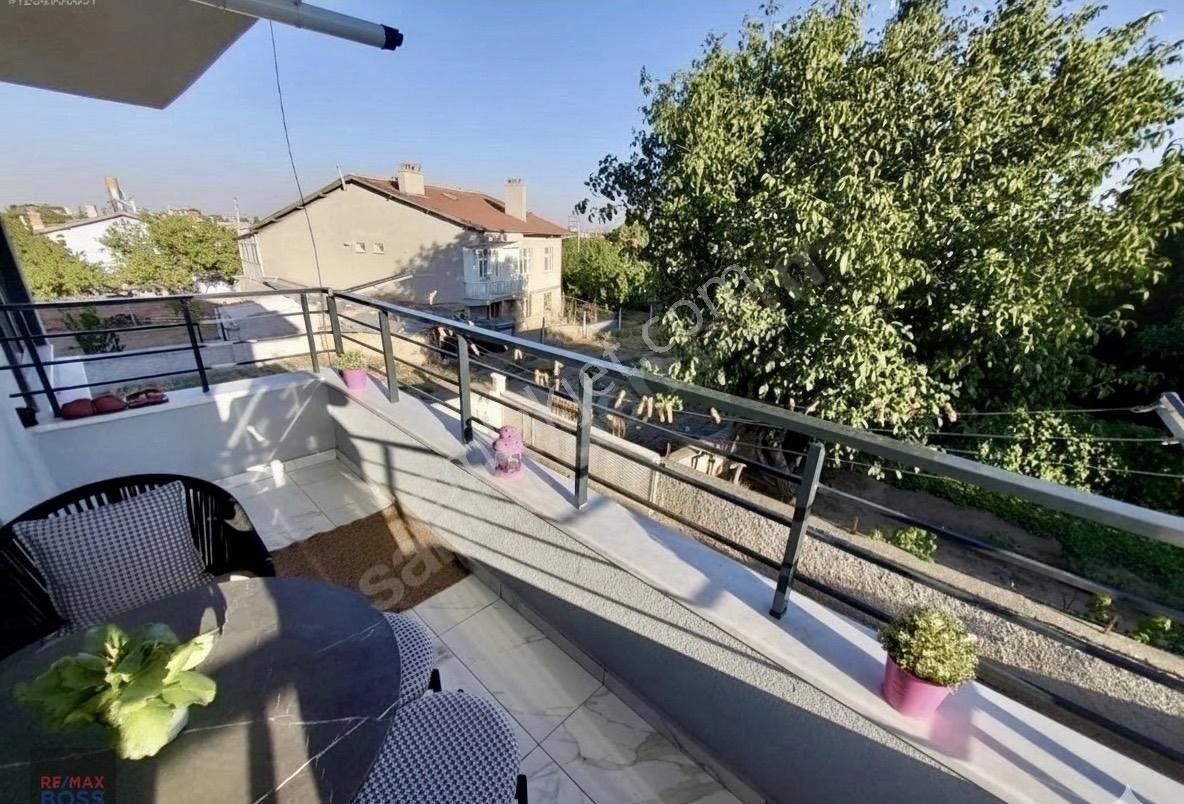 Meram Merkez'de Full Yapılı Geniş 2+1 Fırsat Daire - Görsel 7