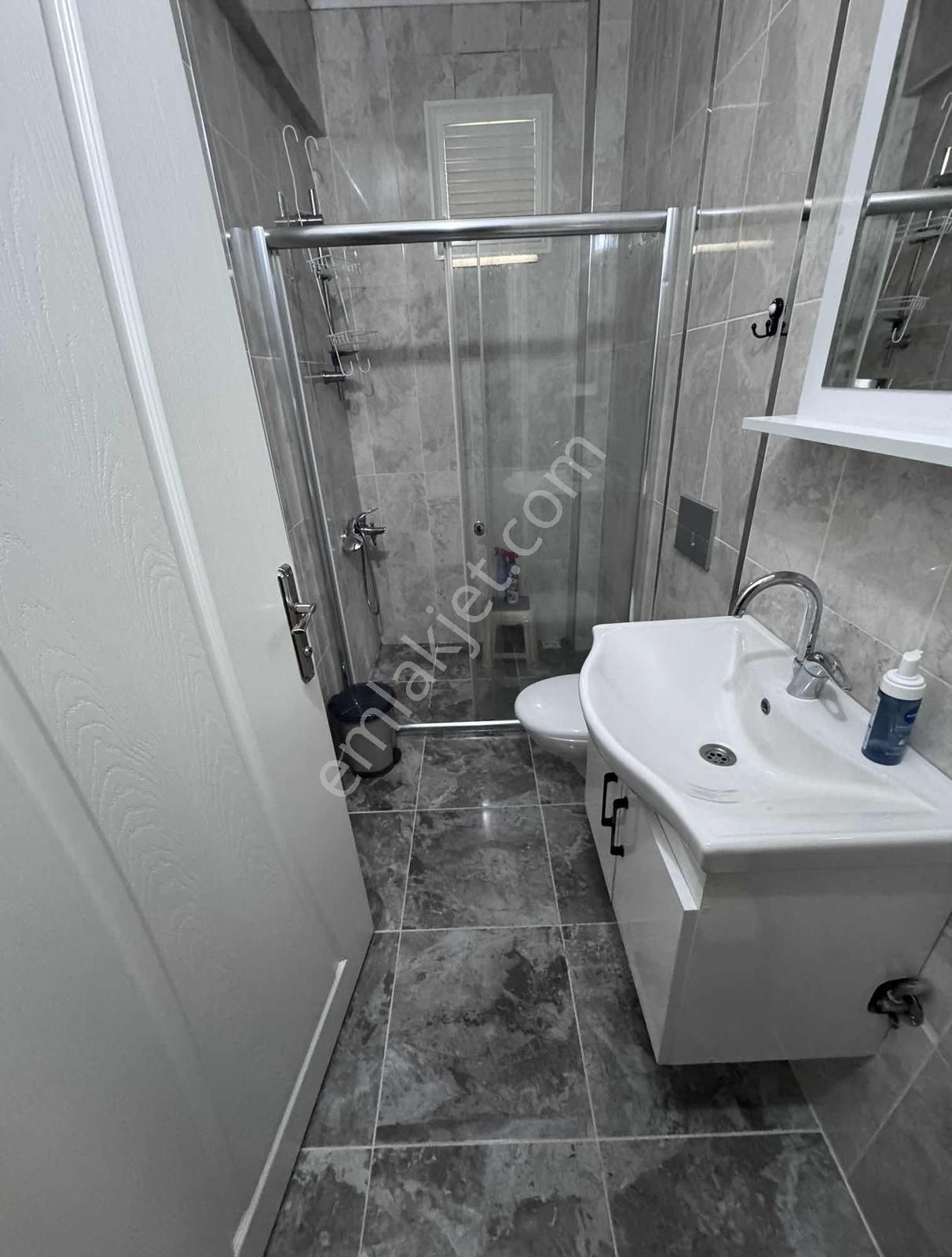 Kalkınma Mahallesinde Kiralık Uzun Dönem 1+1 Daire - Görsel 3