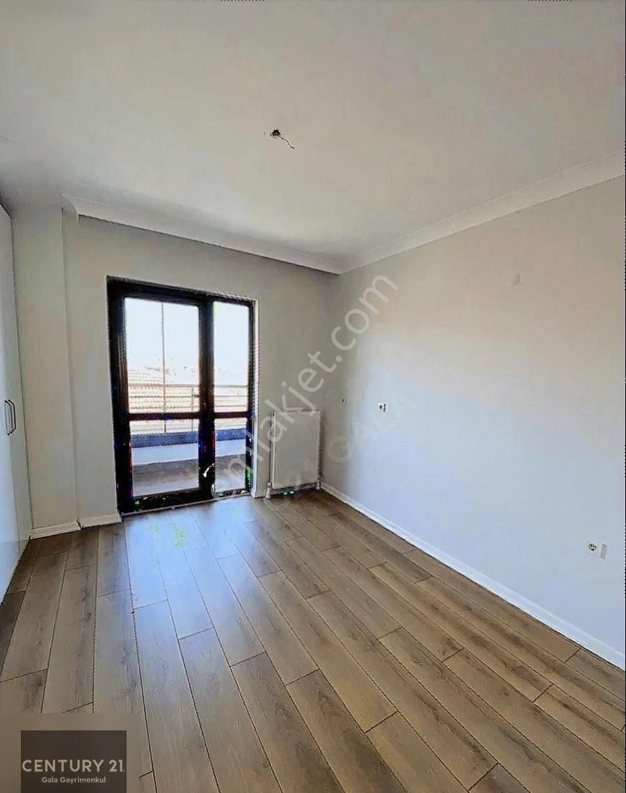 Kennedy Cad. 3+1 Eşsiz Manzaralı Teras Dubleks - Görsel 13