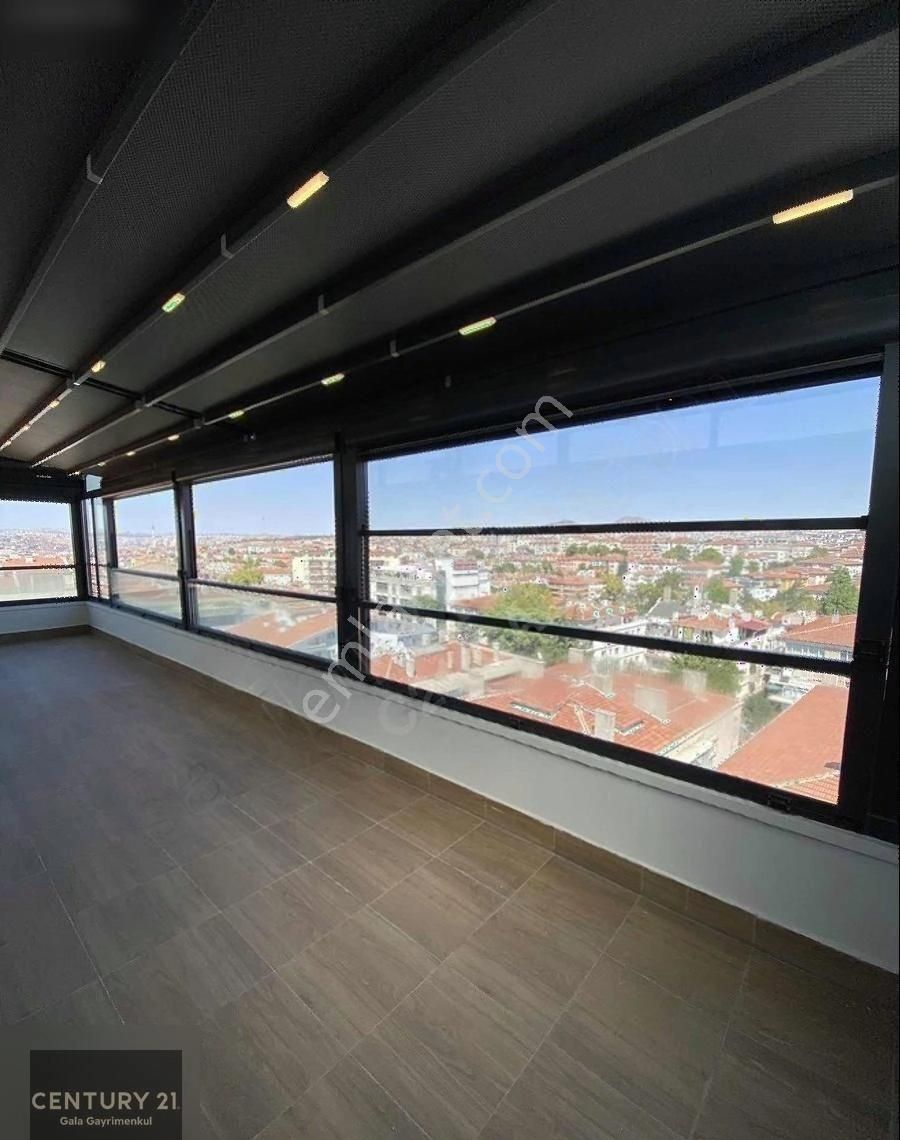 Kennedy Cad. 3+1 Eşsiz Manzaralı Teras Dubleks