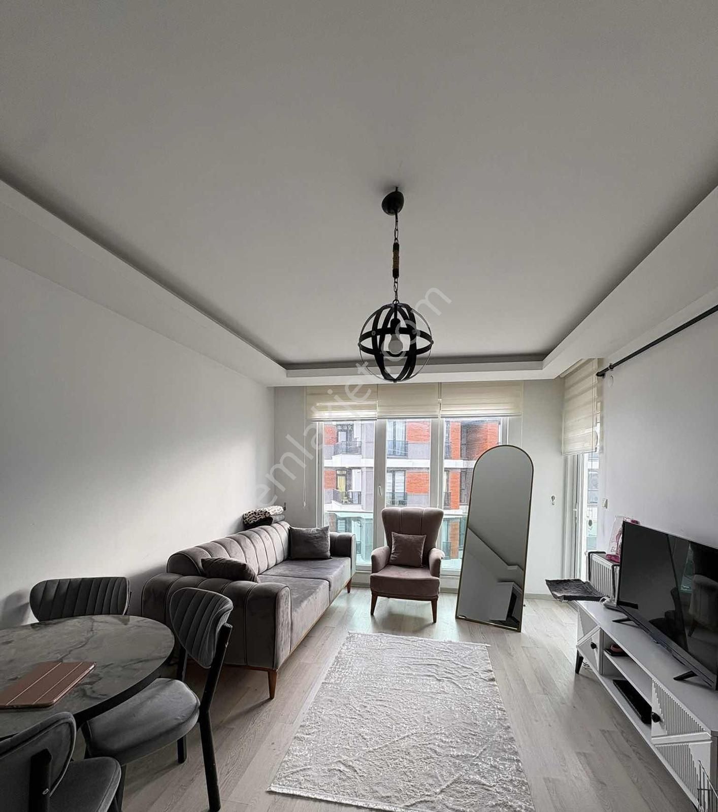 Esradan Tramvaya Cephe Fırsat 1+1 Eşyalı Daire