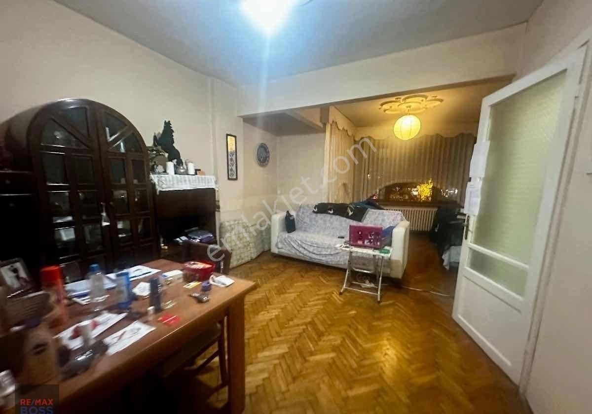 Aksaray Merkez'in En İyi Konumunda Geniş Metrajlı 3+1 Daire