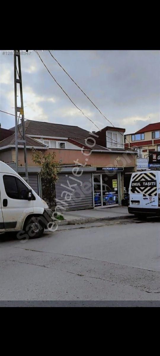 Arnavutköy Karlıbayır Bayrak Caddesi'nde Kiralık İşyerleri