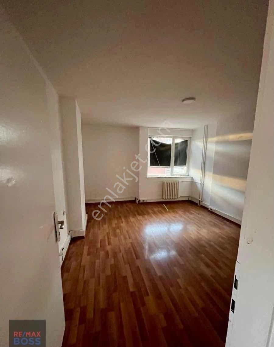 Kızılay Meşrutiyet'te Kullanışlı Ofis - 3 Odalı - Görsel 15