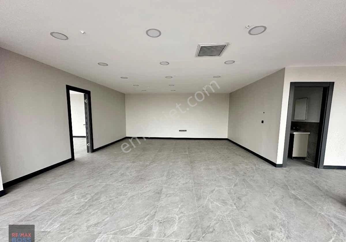 Balgat Prestij'de Geniş Ve İçi Full Yapılı Ofis - Görsel 8