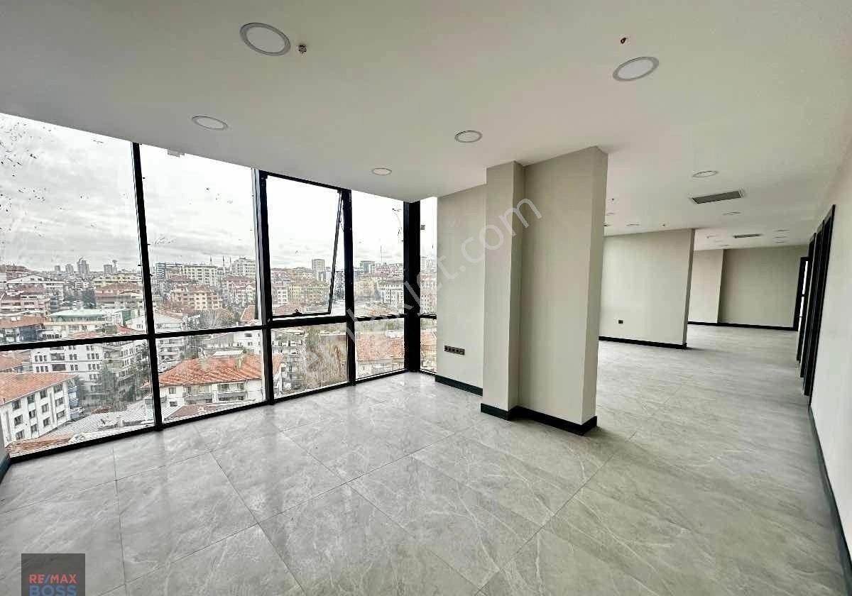 Balgat Prestij'de Geniş Ve İçi Full Yapılı Ofis - Görsel 5