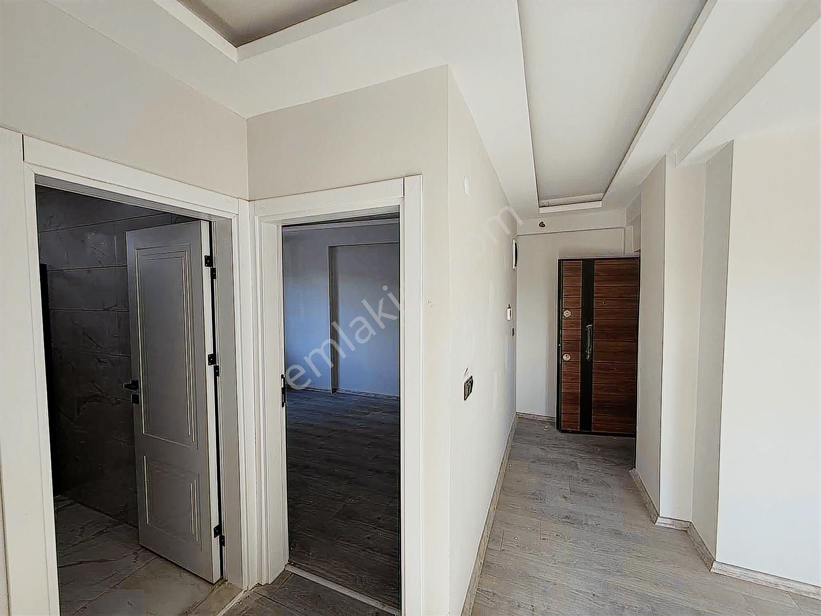 Toplu Konut Bulvarına Cephe 2+1 Satılık Daire - Görsel 4