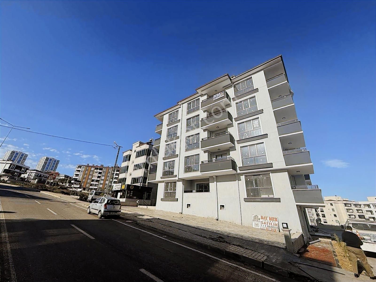 Toplu Konut Bulvarına Cephe 2+1 Satılık Daire