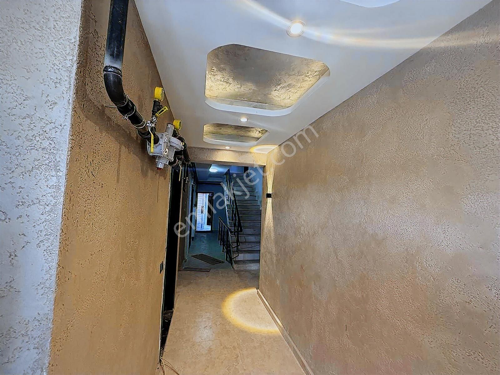 Toplu Konut Bulvarına Cephe 2+1 Satılık Daire - Görsel 2