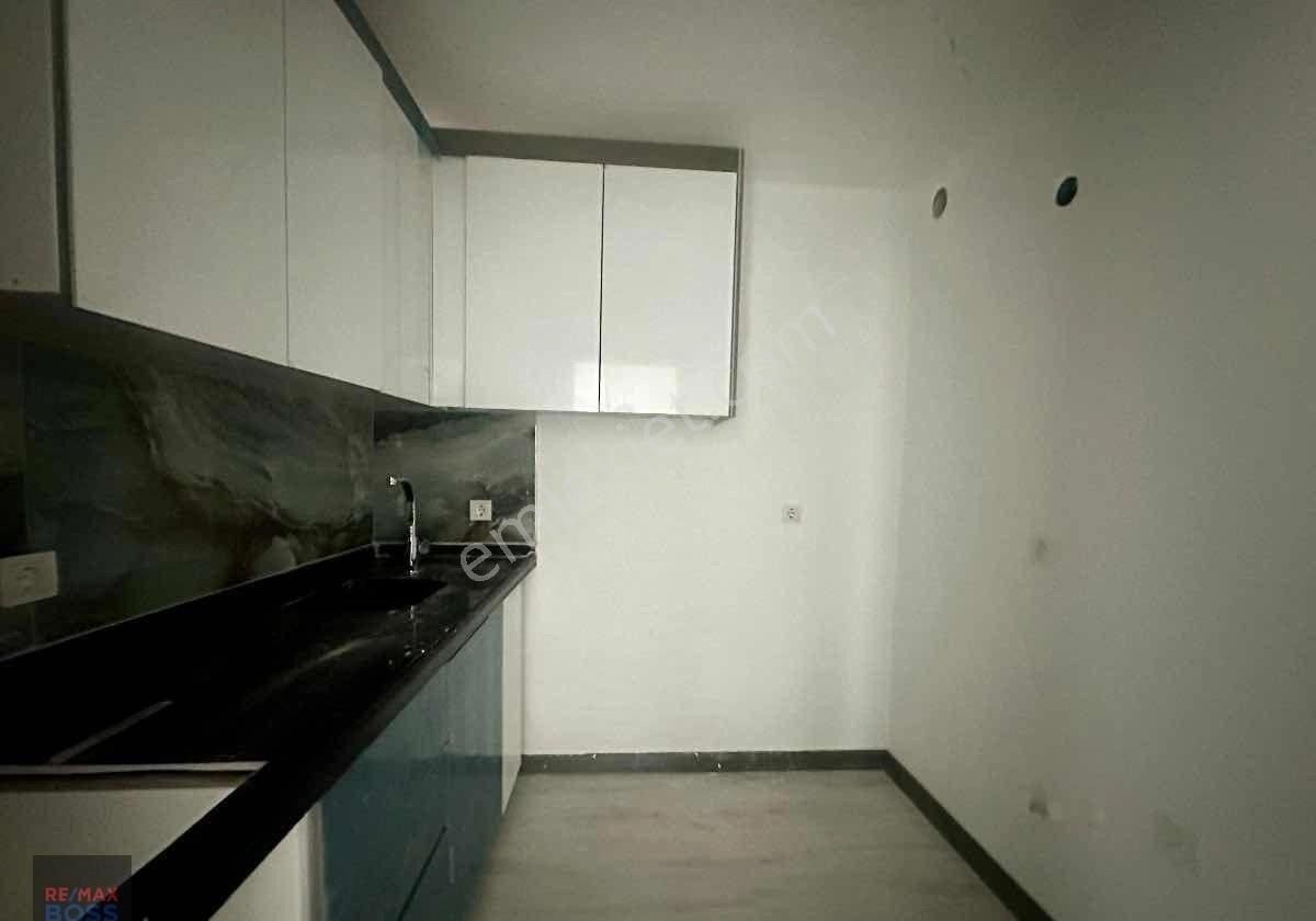 Esat Cadde Üzerı, Sıfır Ve Masrafsız , Genış Ve Kapalı Mutfaklı 1+1 Daıre - Görsel 10