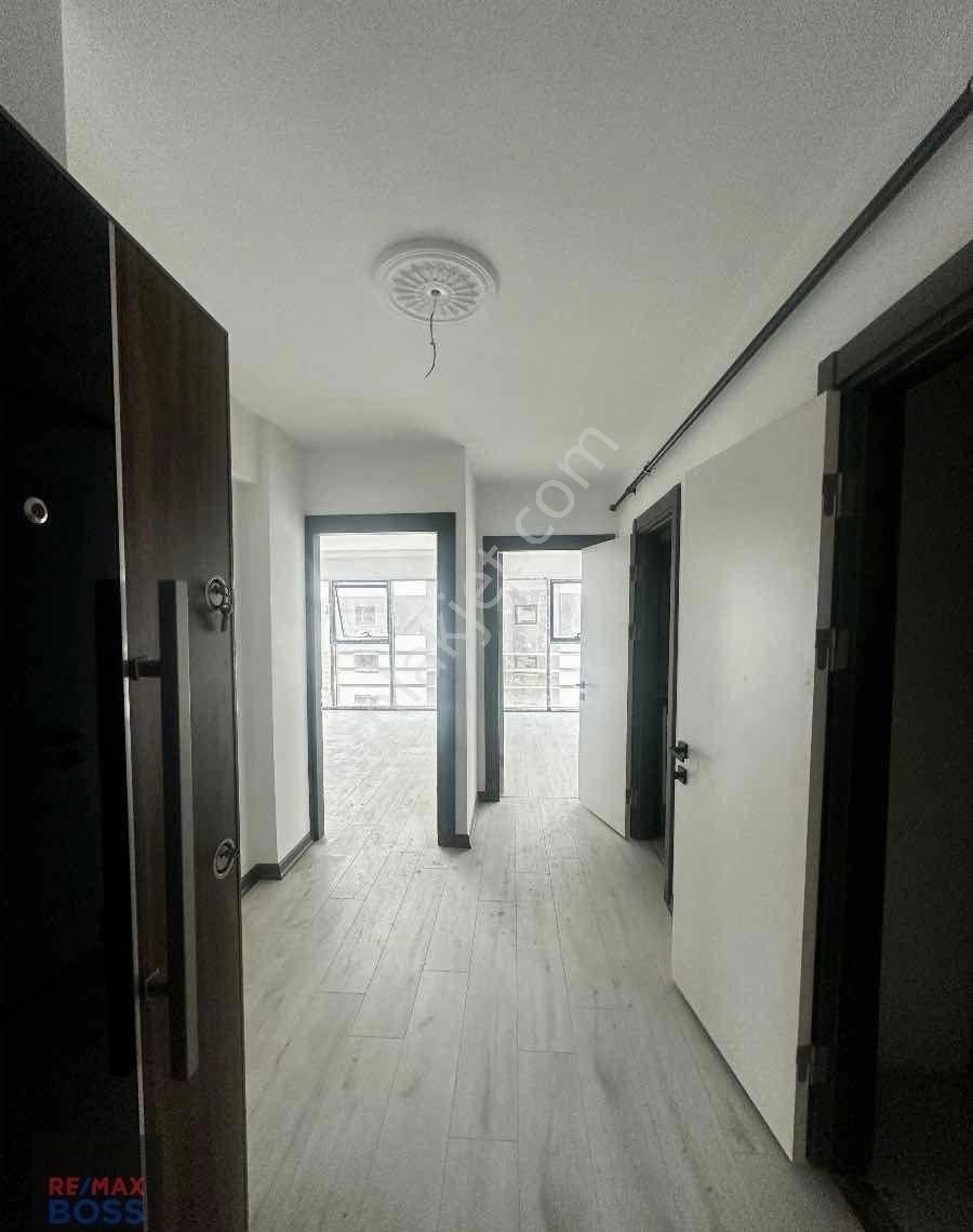 Esat Cadde Üzerı, Sıfır Ve Masrafsız , Genış Ve Kapalı Mutfaklı 1+1 Daıre - Görsel 17