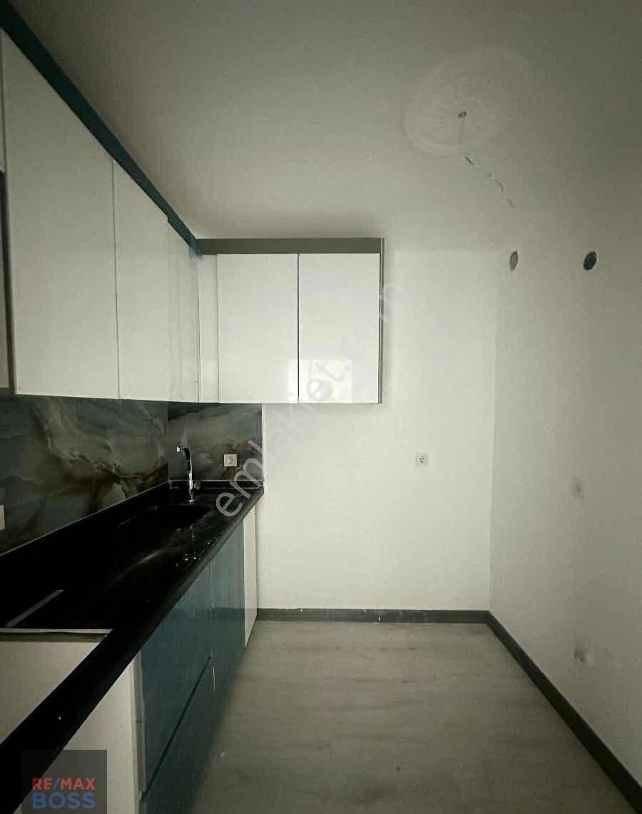 Esat Cadde Üzerı, Sıfır Ve Masrafsız , Genış Ve Kapalı Mutfaklı 1+1 Daıre - Görsel 2