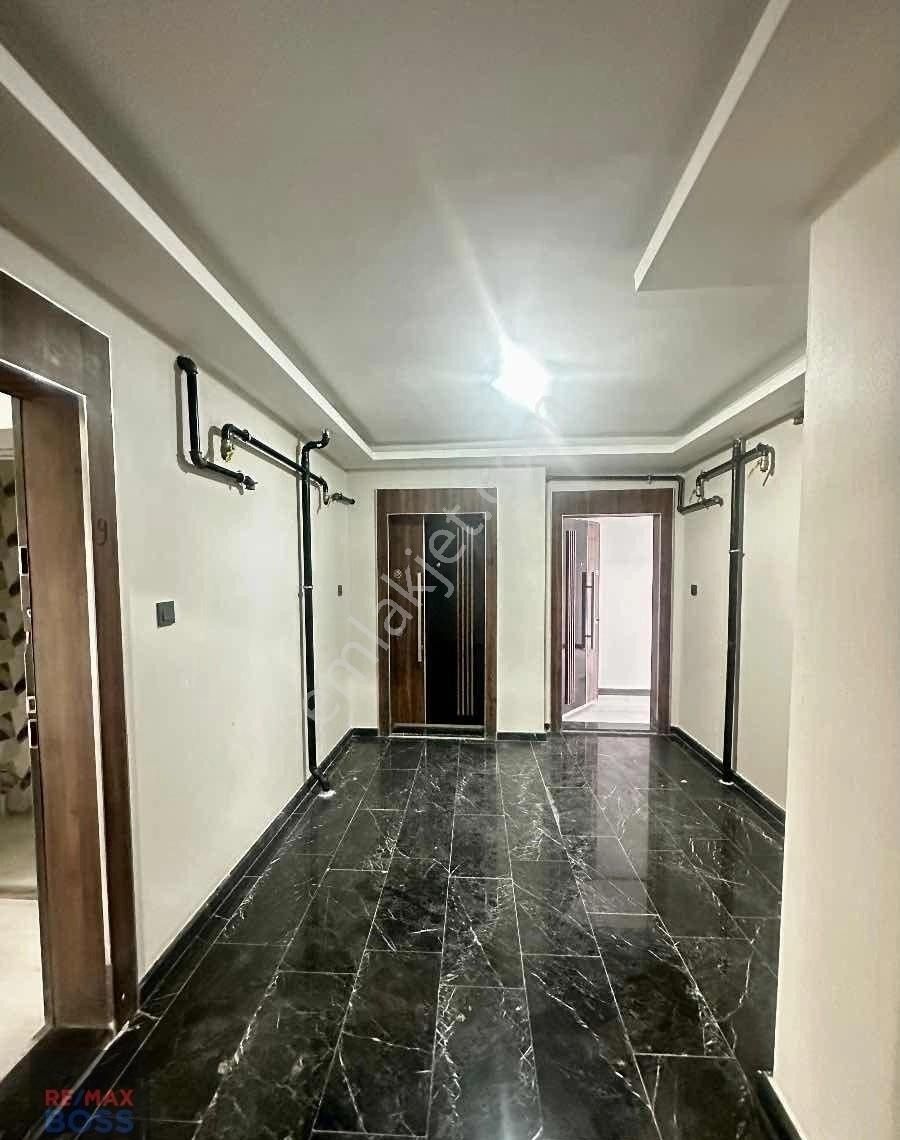 Esat Cadde Üzerı, Sıfır Ve Masrafsız , Genış Ve Kapalı Mutfaklı 1+1 Daıre - Görsel 13