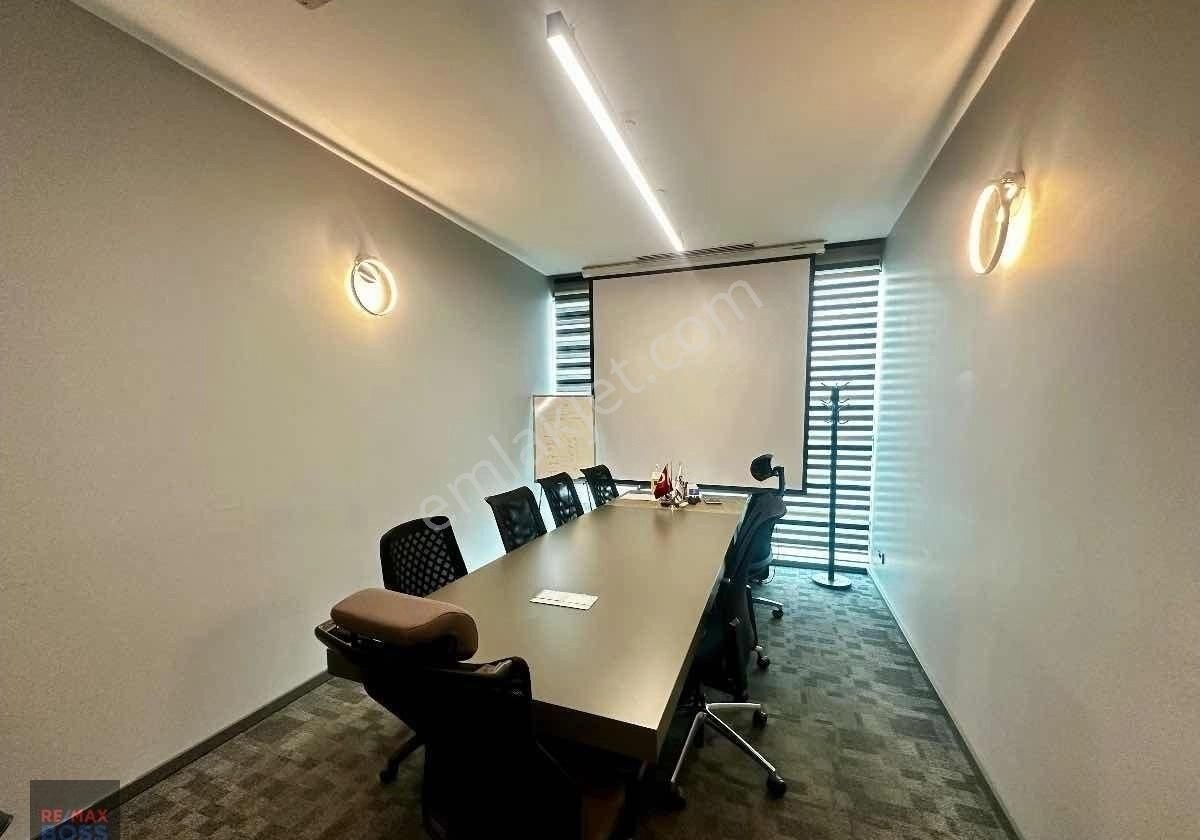 Nep Offıce'de Manzaralı Cephe'de Genış Ofıs Fırsatı - Görsel 15