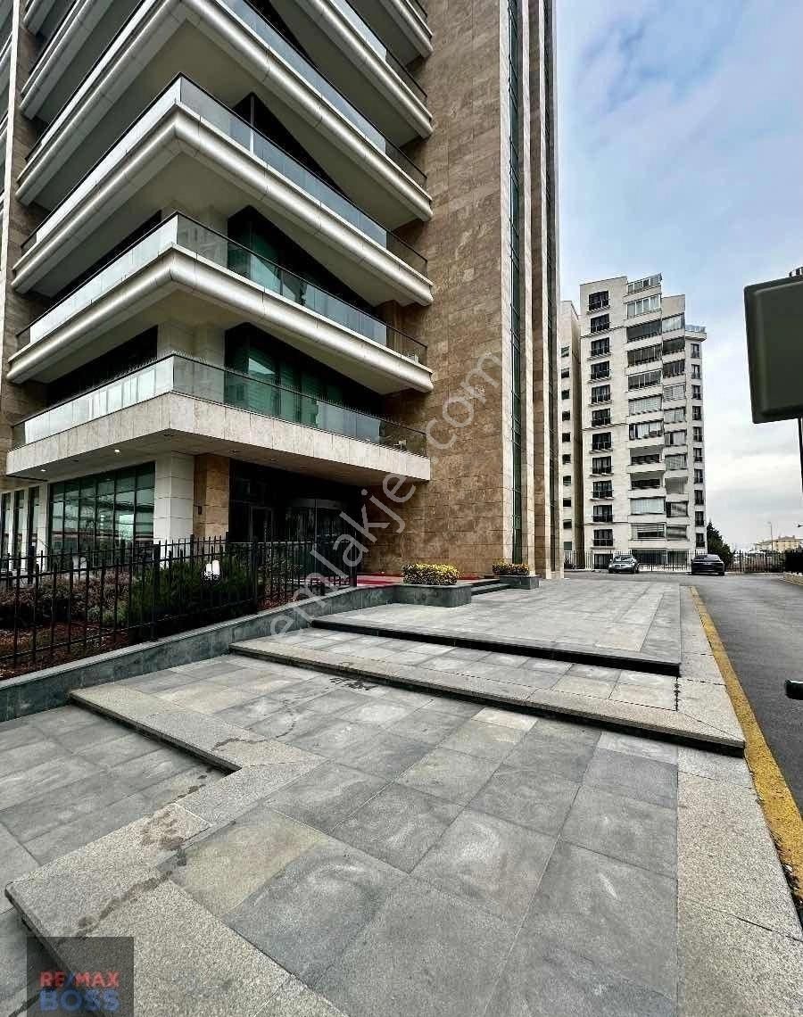Nep Offıce'de Manzaralı Cephe'de Genış Ofıs Fırsatı - Görsel 10