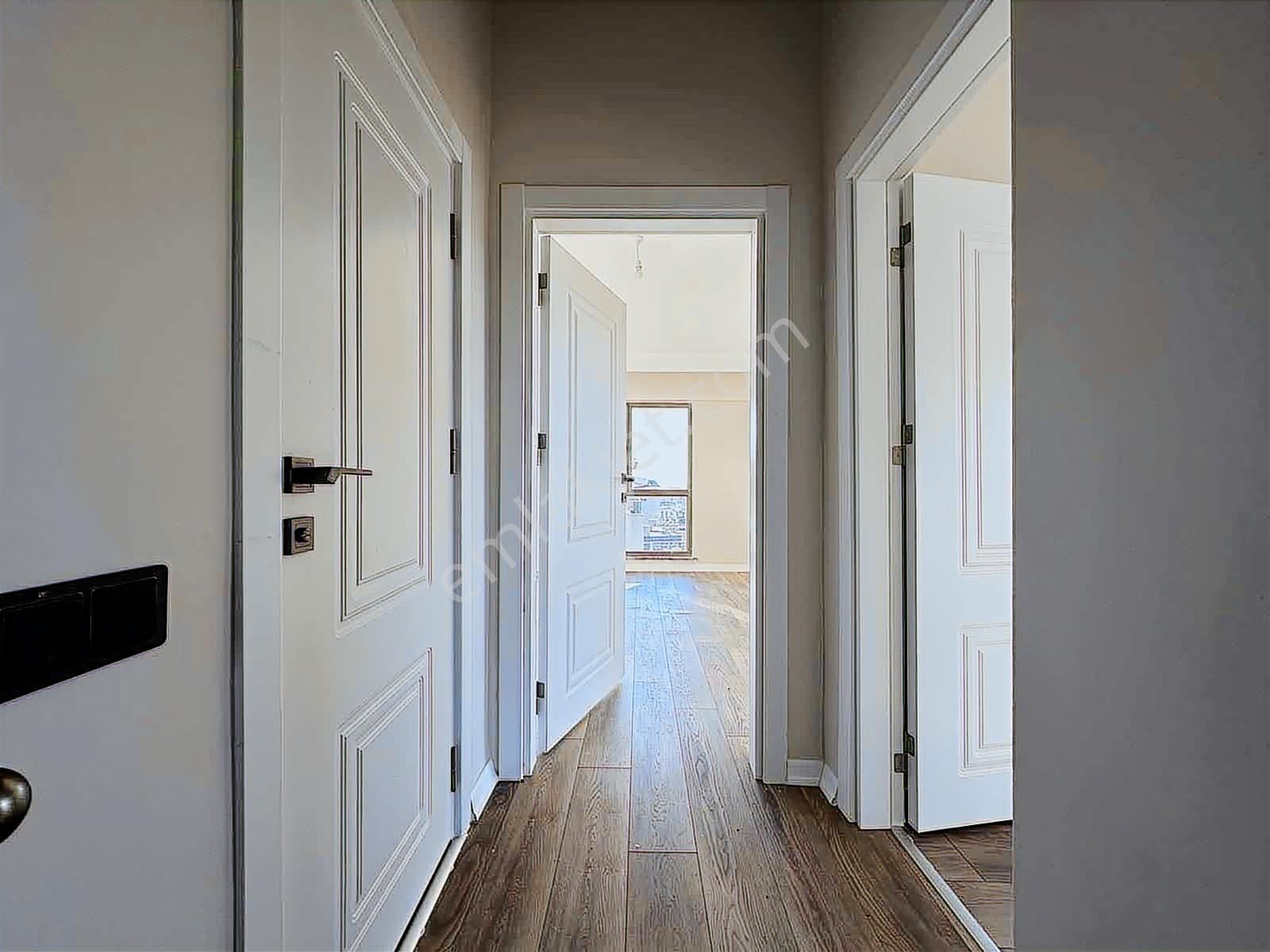 Megeden Yeniçiftlikte Site İçinde Satılık 4+1 Villa - Görsel 14