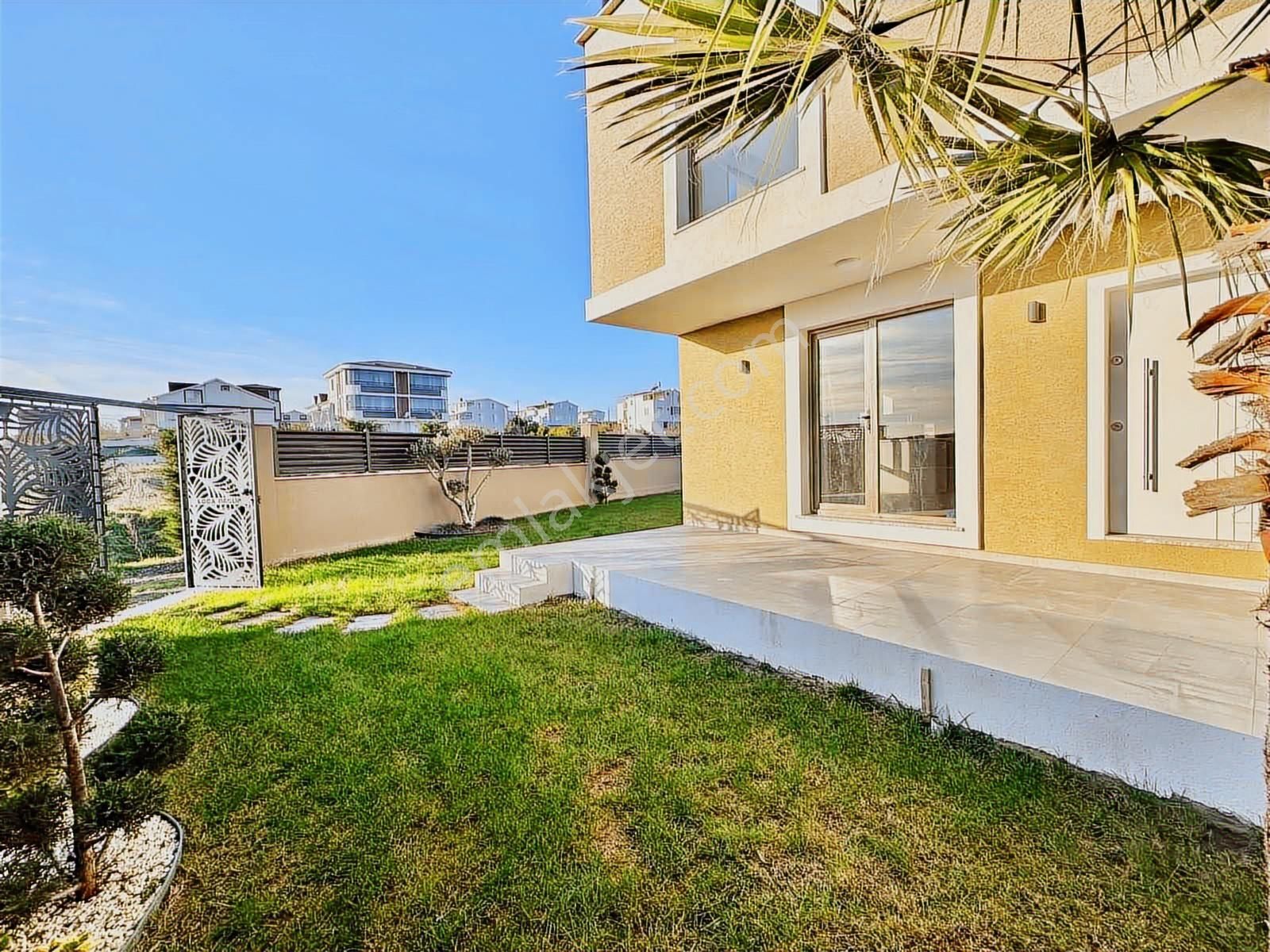 Megeden Yeniçiftlikte Site İçinde Satılık 4+1 Villa - Görsel 29