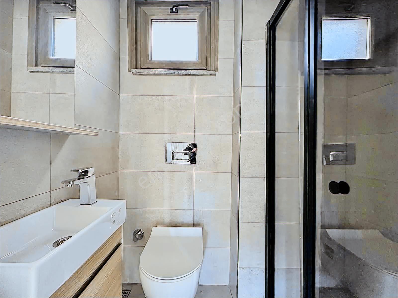 Megeden Yeniçiftlikte Site İçinde Satılık 4+1 Villa - Görsel 31