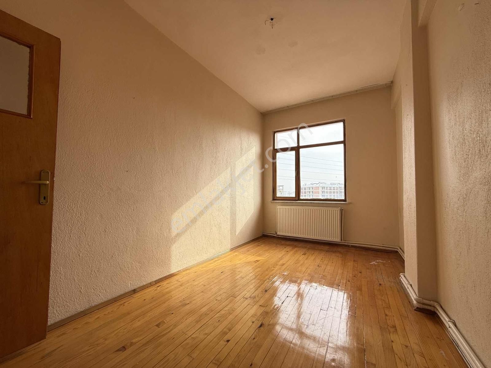 Genç Osman Caddesi Yakını Site İçi Ulaşımı Güçlü Satılık 3+1 - Görsel 4