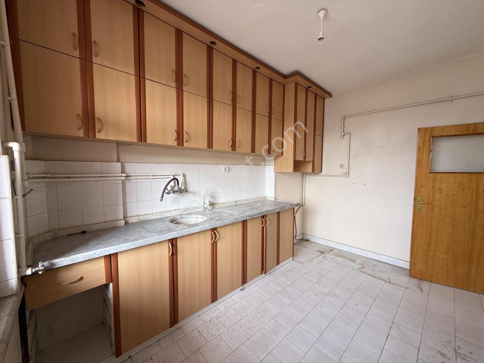 Genç Osman Caddesi Yakını Site İçi Ulaşımı Güçlü Satılık 3+1 - Görsel 6