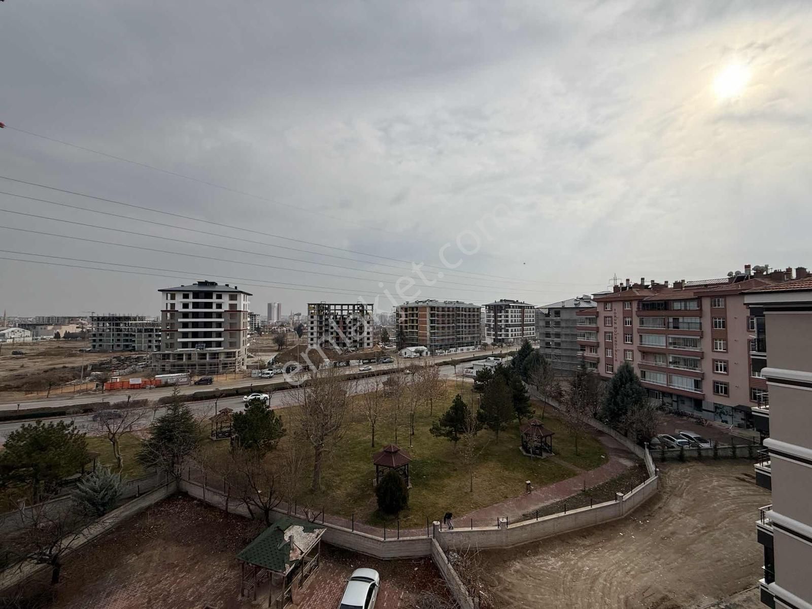 Genç Osman Caddesi Yakını Site İçi Ulaşımı Güçlü Satılık 3+1 - Görsel 7