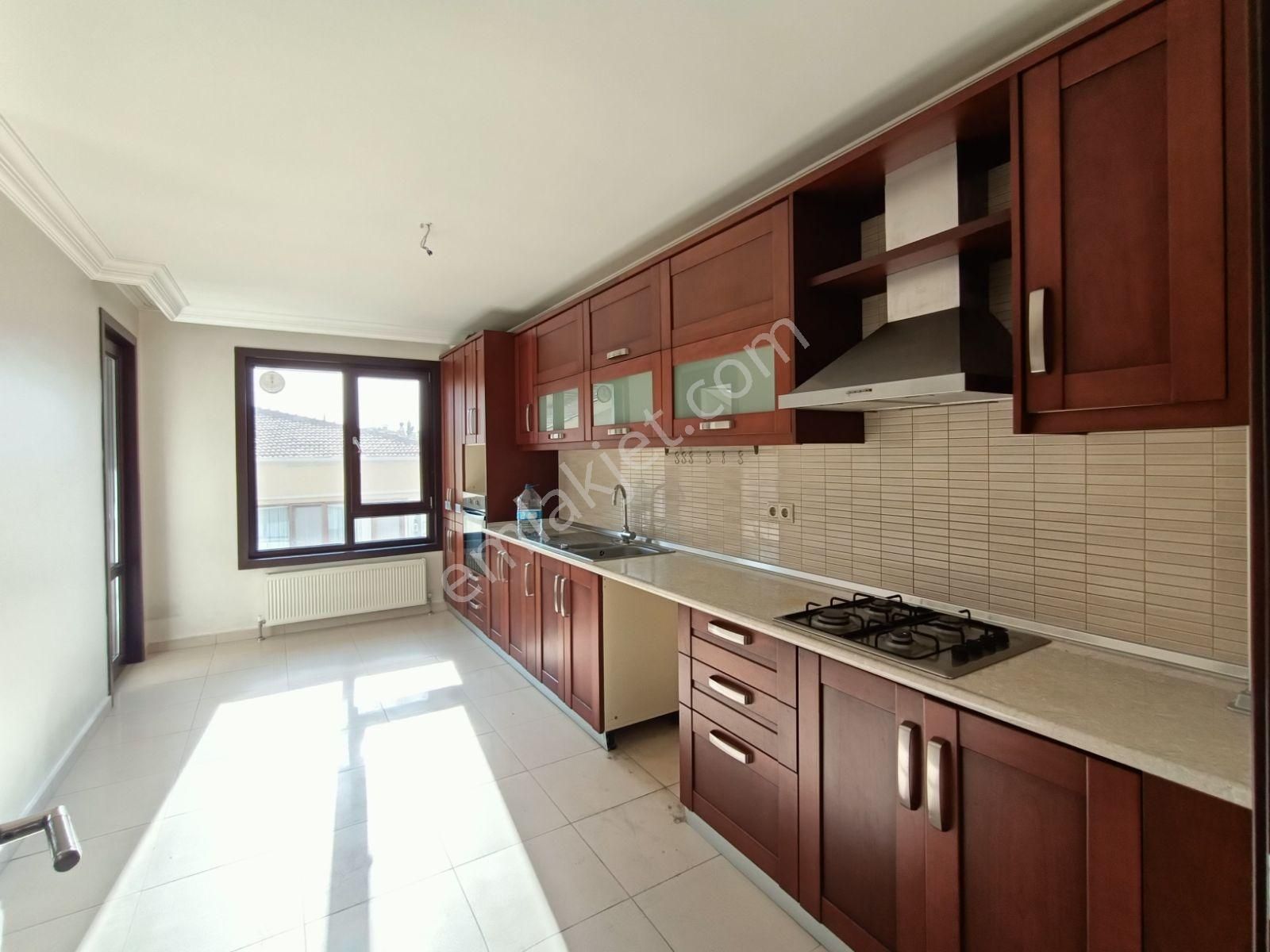 Emaks'tan/cevizliderede/nezih Binada/yapılı/ara Katta/3+1 - Görsel 14