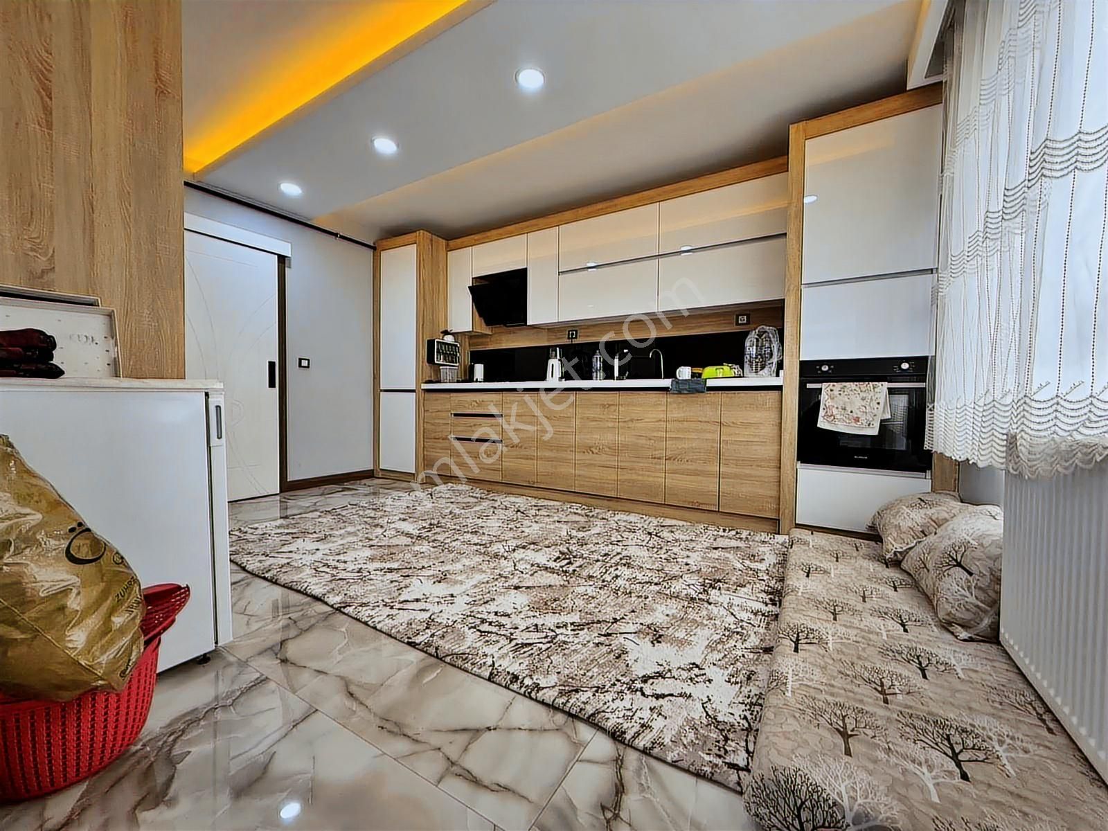 Yuvam'dan Merkezi Konumda Full+ful Yapılı Arakat Lüks 3+1 Daire - Görsel 18