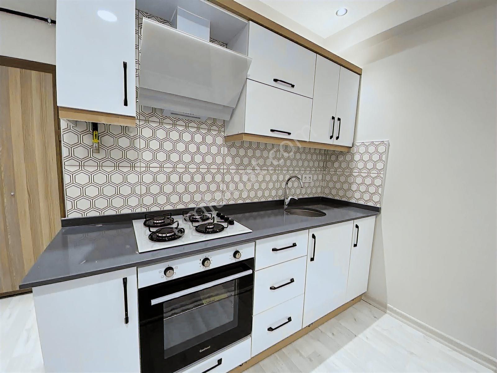 Zenith Real Estate Kiralık Adliye Yakını 1+1 Eşyalı Daire - Görsel 22