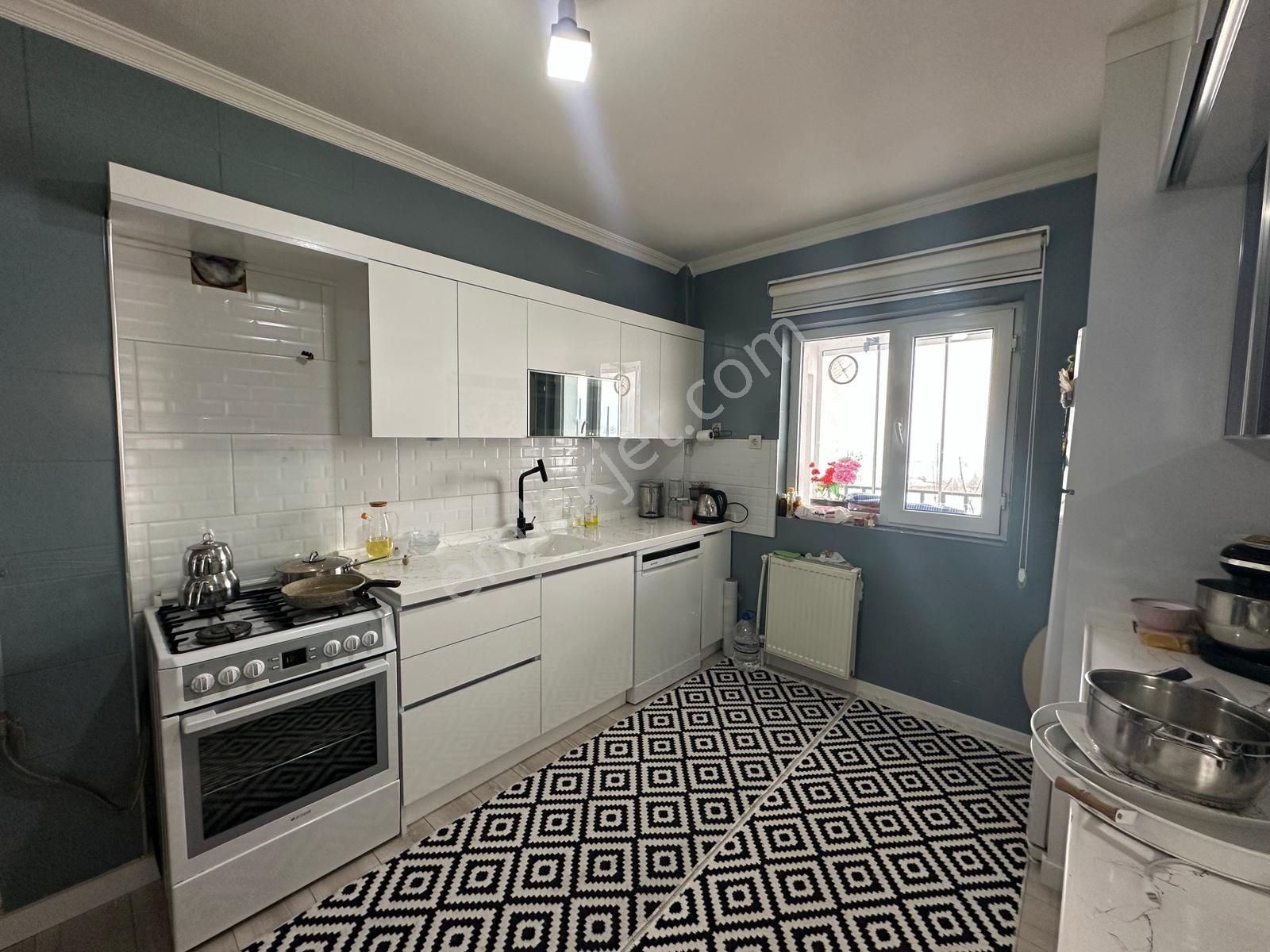 Keçiörende Site İçinde Geniş Teras Balkonlu Asansörlü Öncepheli - Görsel 24