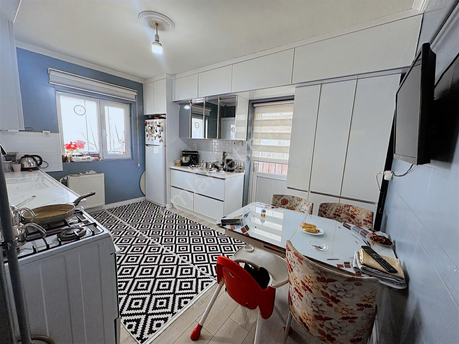 Keçiörende Site İçinde Geniş Teras Balkonlu Asansörlü Öncepheli - Görsel 32