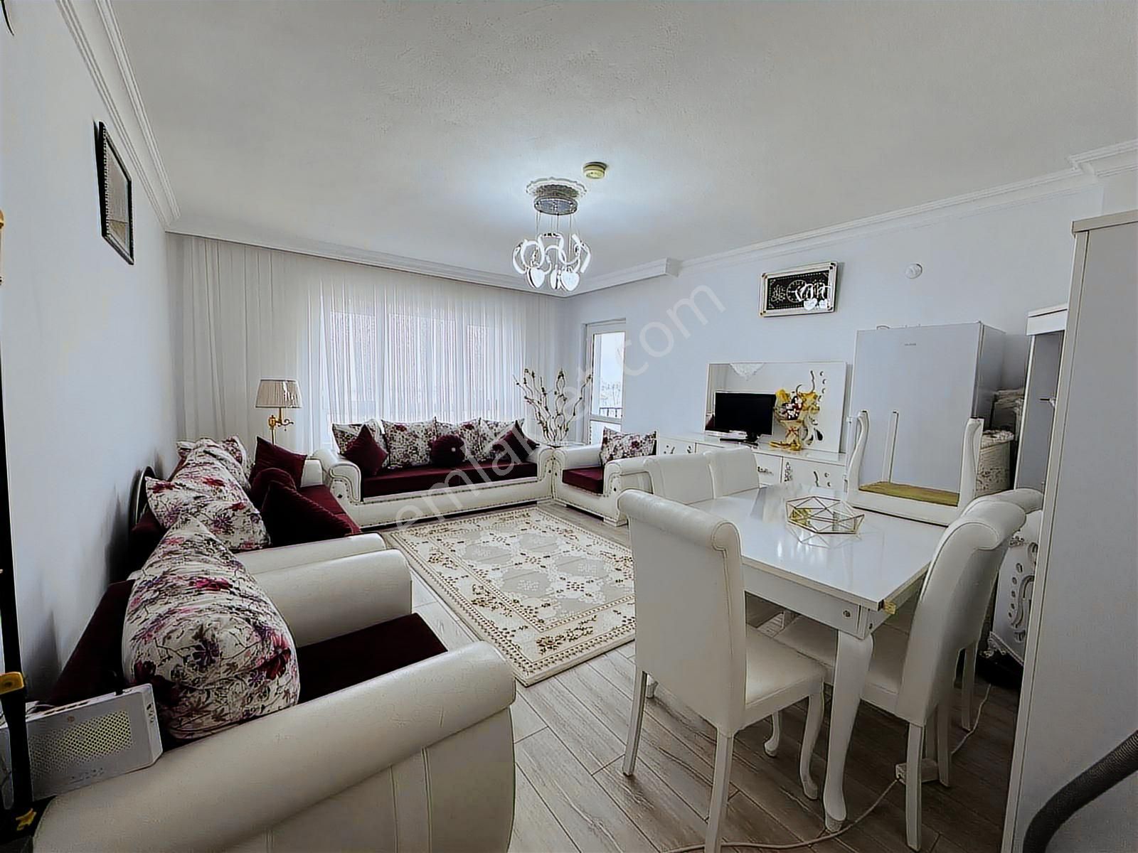 Keçiörende Site İçinde Geniş Teras Balkonlu Asansörlü Öncepheli - Görsel 17