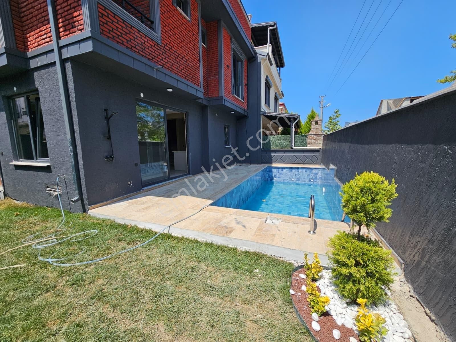 Deniz'den 4+1 Merkezi Konumda, Ön Cephe, Müstakilhavuzlu, Villa - Görsel 3