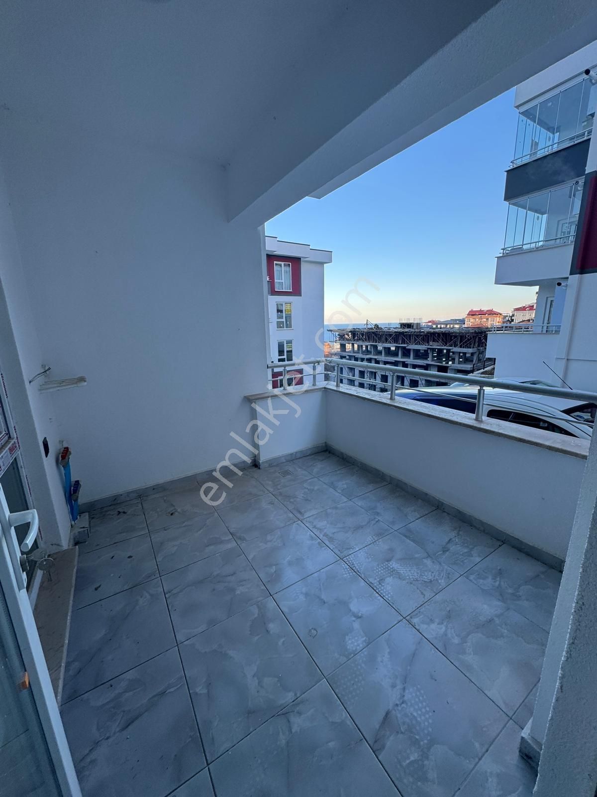 Trabzon Konaklar'da Giriş Kat Sıfır 1+1 Daire - Görsel 8