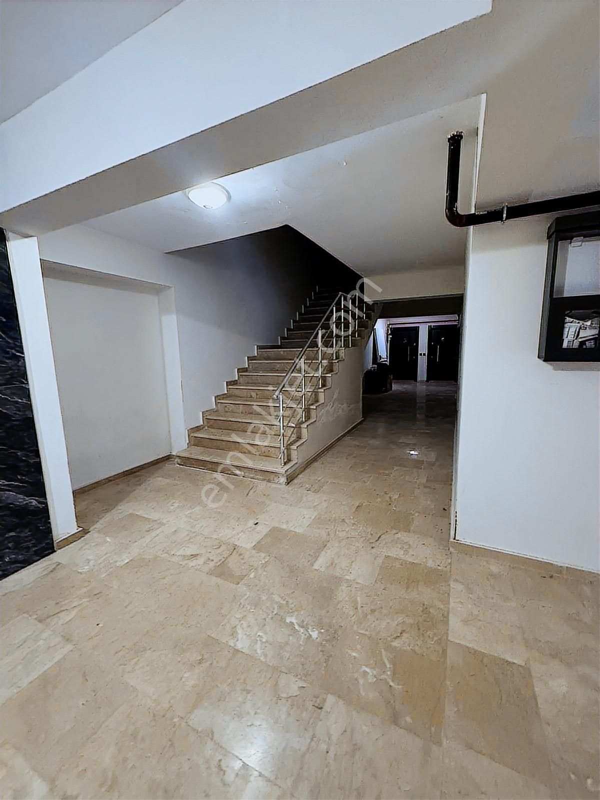 Trabzon Konaklar'da Giriş Kat Sıfır 1+1 Daire - Görsel 5