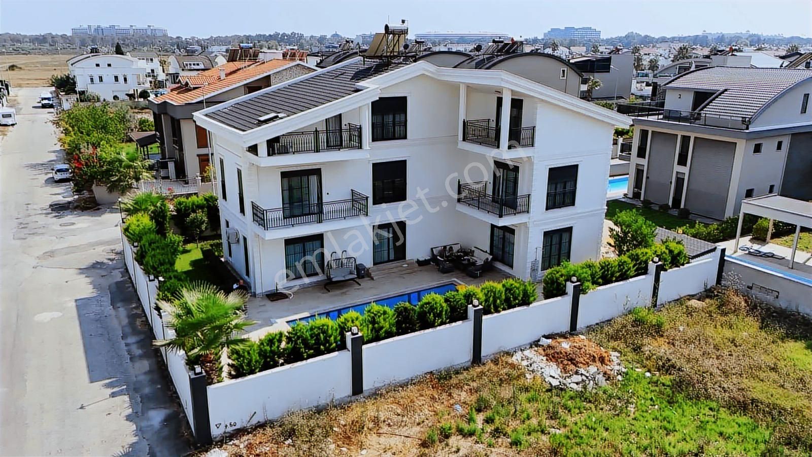 Antalya Belek Ultralüks 7+1 Eşyalı Satılık Villa Takasa Açık - Görsel 32