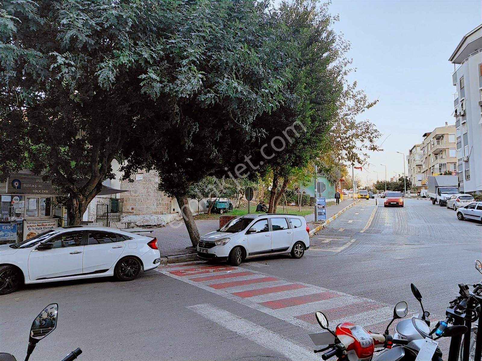 Antalya'da Çaybaşı Mahallesi'nde 30m2 Ana Caddede Dükkan - Görsel 2