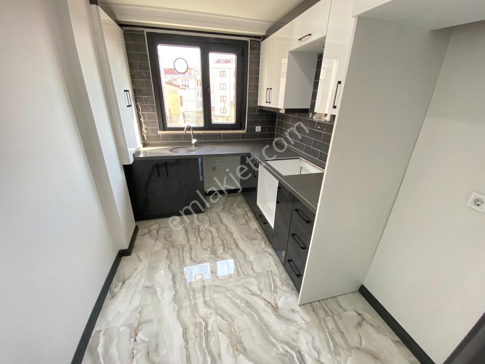Focus'tan Metro Ve E-5 Yakın,sıfır,iskanlı,geniş,a.otoparklı,3+1 - Görsel 22